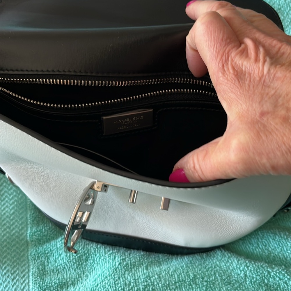 New Michael Kors Collection Black/white shoulder purse - Picture 3 of 6